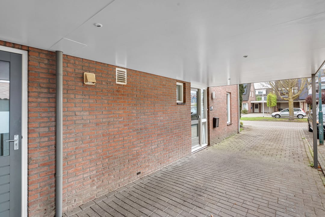 Photo 8 of Baron Mackaystraat 26