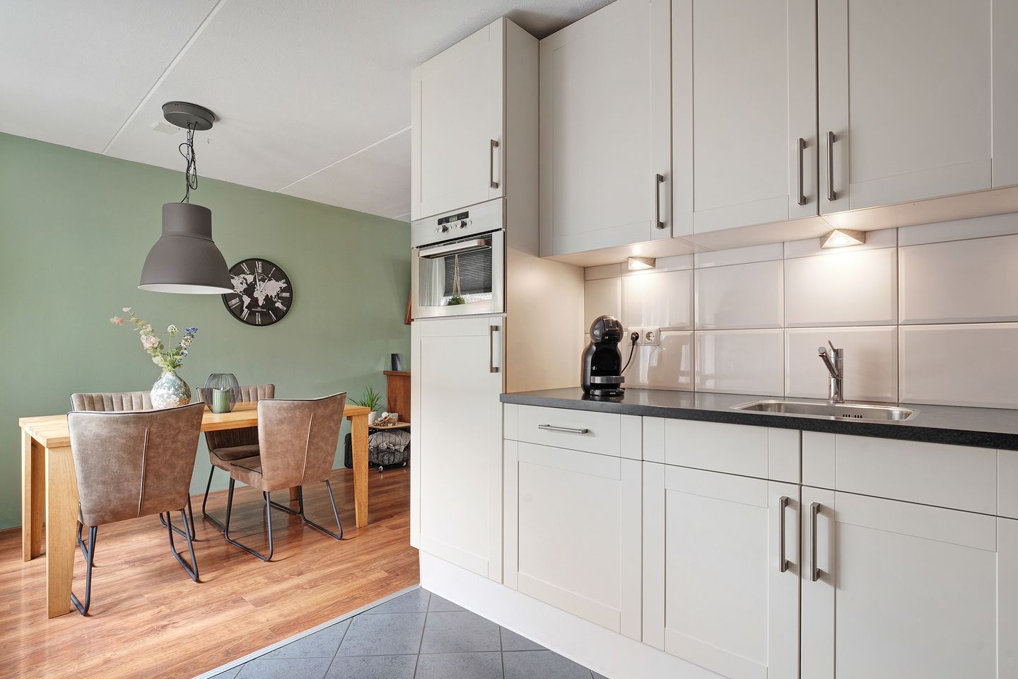 Photo 19 of Baron Mackaystraat 26