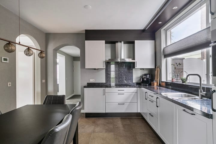 Photo 18 of Kennedystraat 36