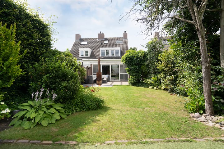 Foto 40 van Van den Waarsenburglaan 13