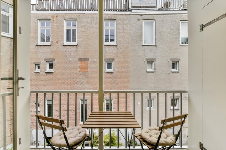 Photo 11 of Rustenburgerstraat 136-A2