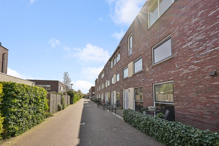 Warmoezerij 20