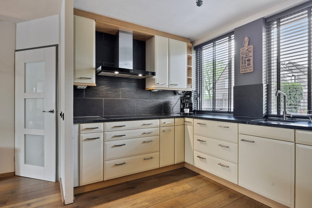 Foto 8 van Nervalaan 97