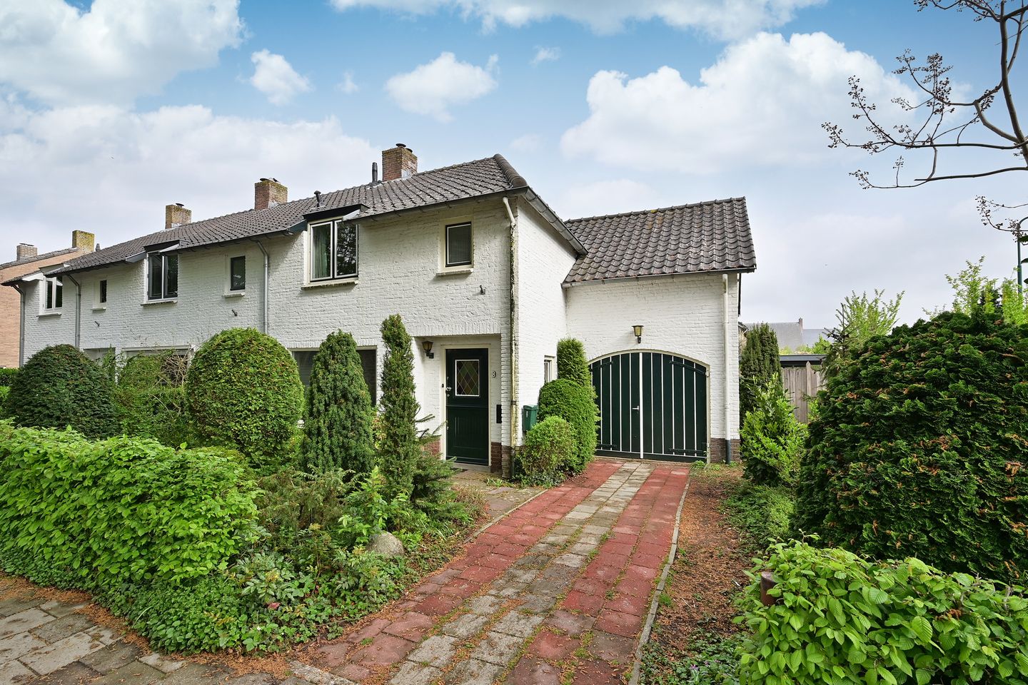 Foto 1 van Raadhuislaan 8