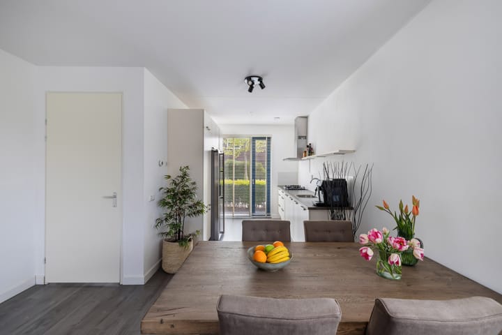 Photo 11 of Karper 29