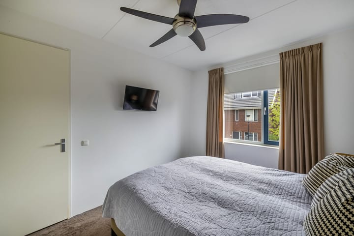 Photo 20 of Karper 29