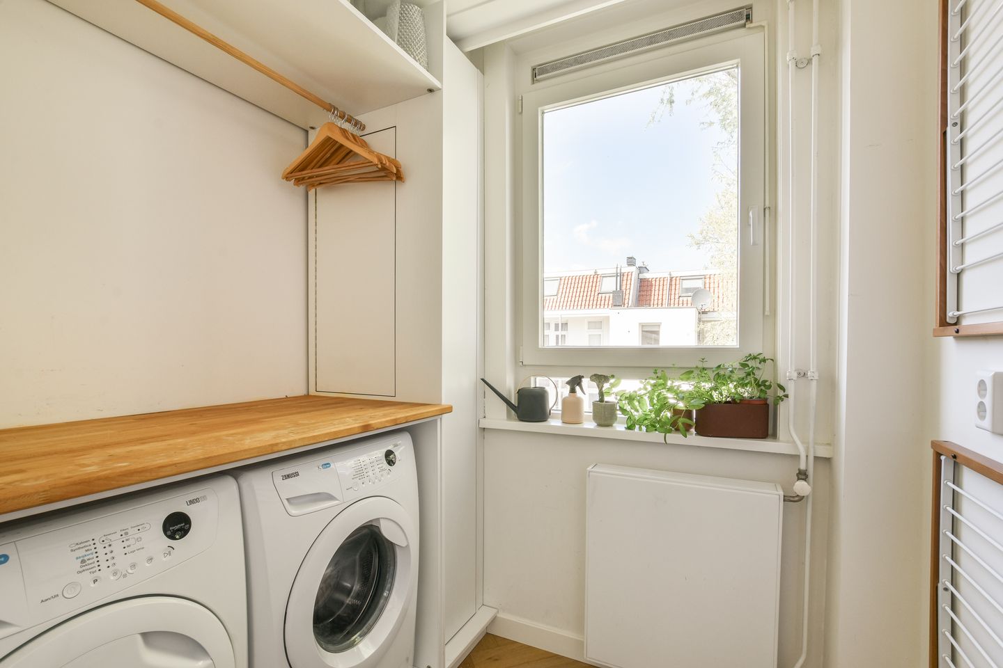 Photo 14 of Van Boetzelaerstraat 90-3