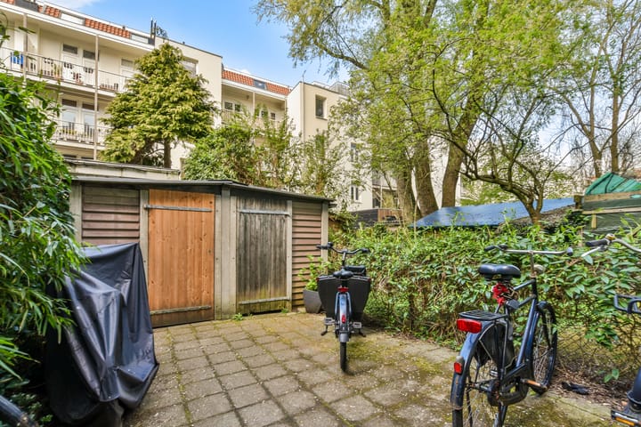 Foto 27 van Van Boetzelaerstraat 90-3