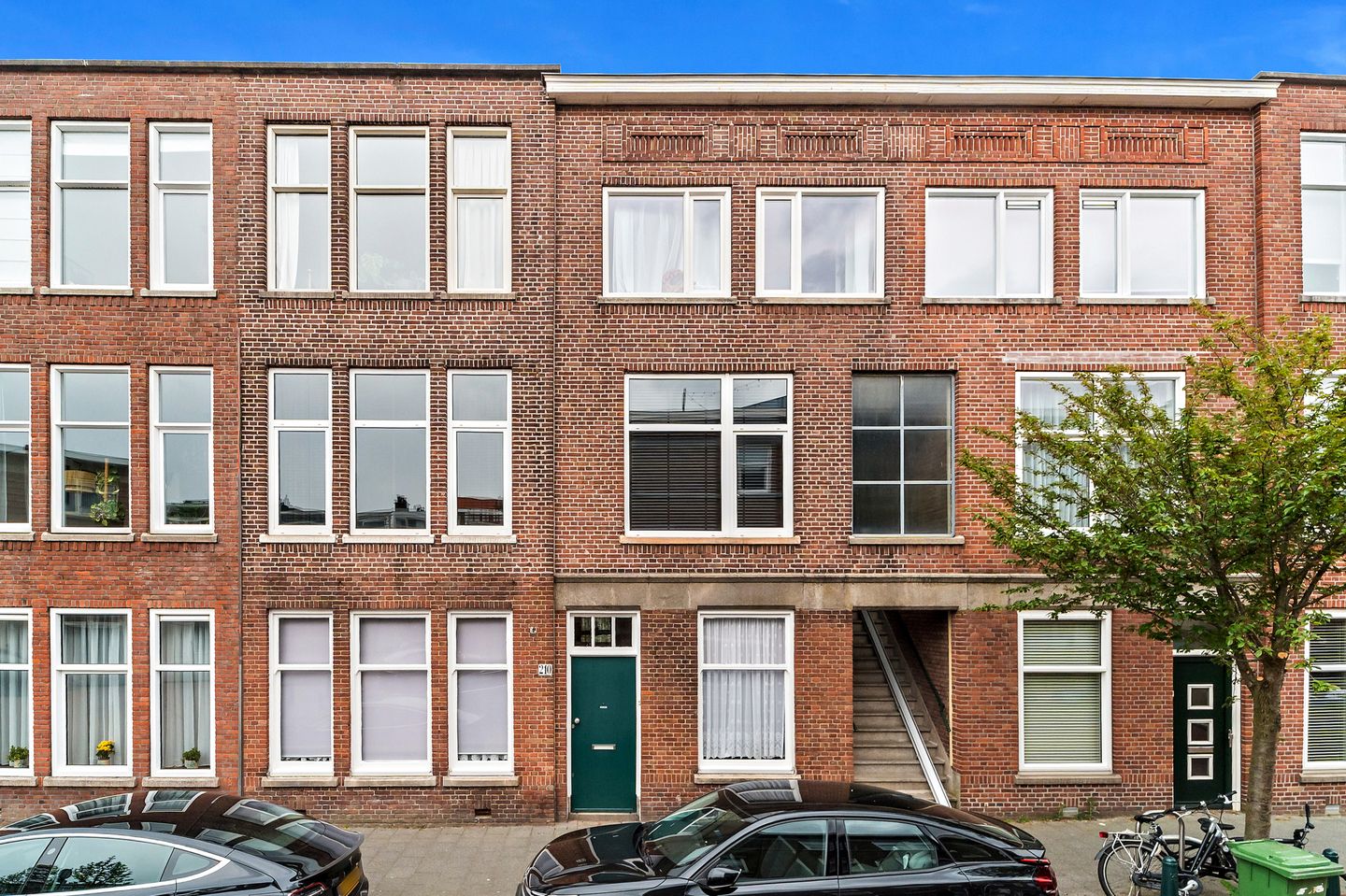 Photo 1 of Hendrik Zwaardecroonstraat 210