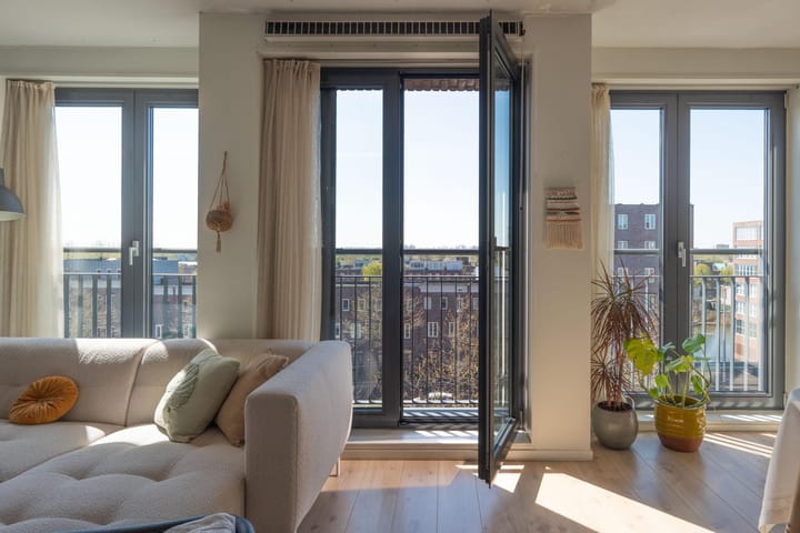 Foto 2 van Julius Pergerstraat 77