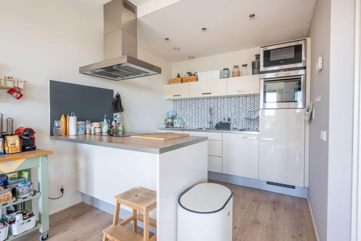 Foto 15 van Julius Pergerstraat 77