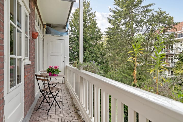 Foto 10 van Surinameplein 76-2