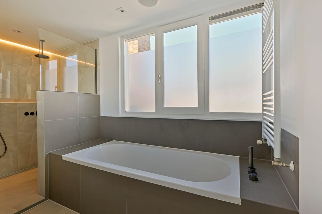 Foto 22 van Van Tuyll van Serooskerkenplein 44-3