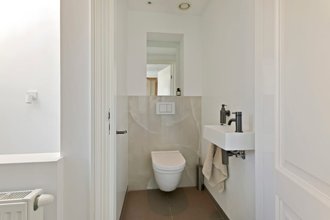 Foto 26 van Van Tuyll van Serooskerkenplein 44-3