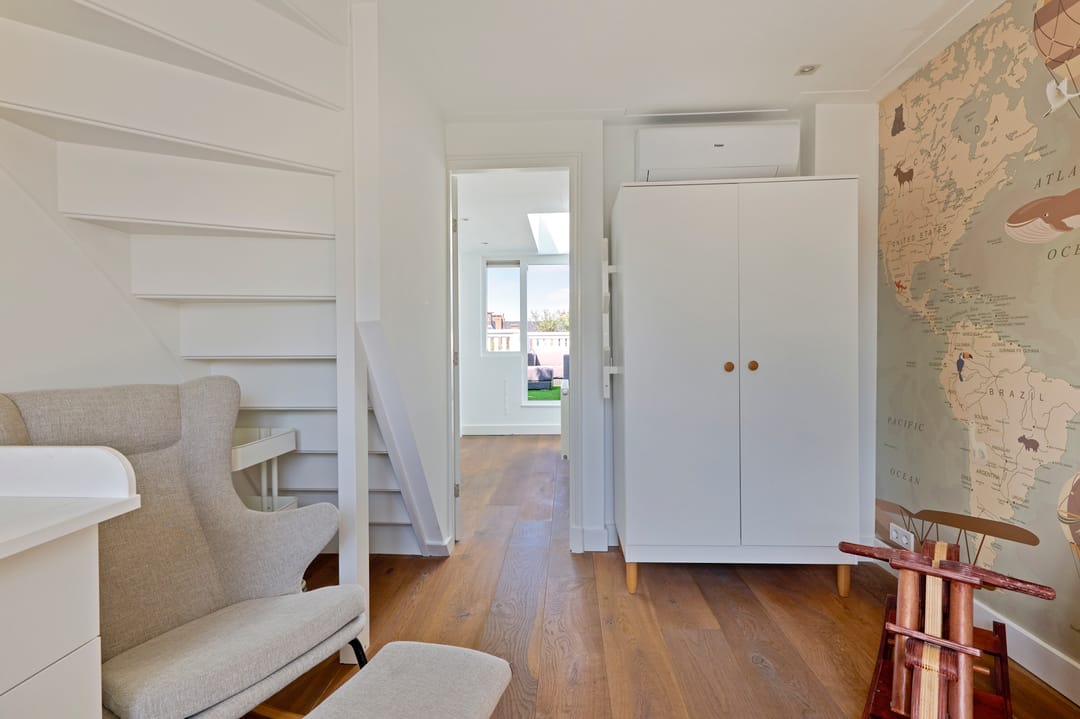 Foto 32 van Van Tuyll van Serooskerkenplein 44-3