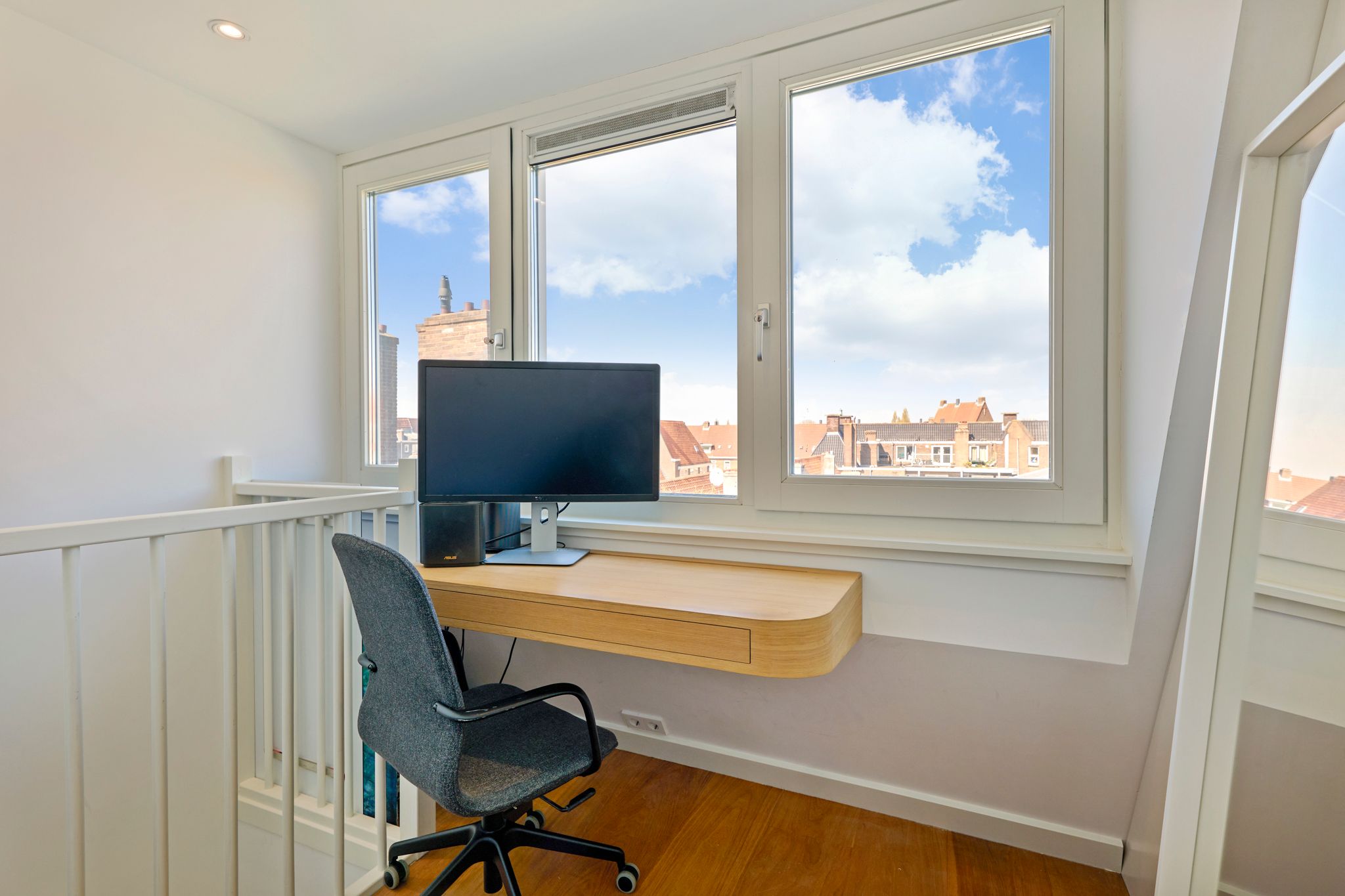 Foto 33 van Van Tuyll van Serooskerkenplein 44-3