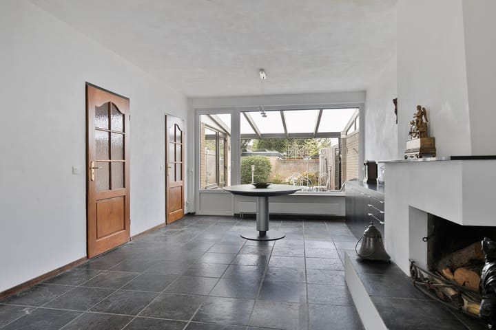 Photo 10 of Paulus Potterstraat 4