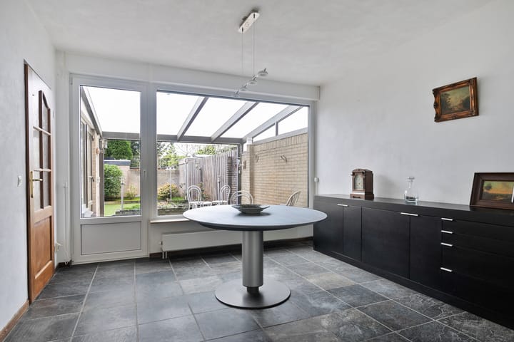 Photo 11 of Paulus Potterstraat 4