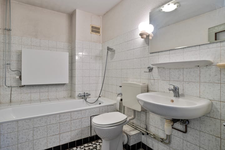 Photo 23 of Paulus Potterstraat 4