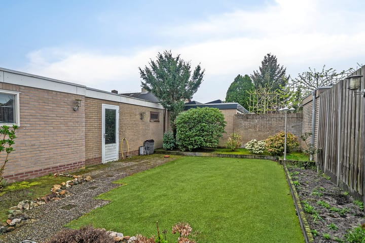 Photo 33 of Paulus Potterstraat 4