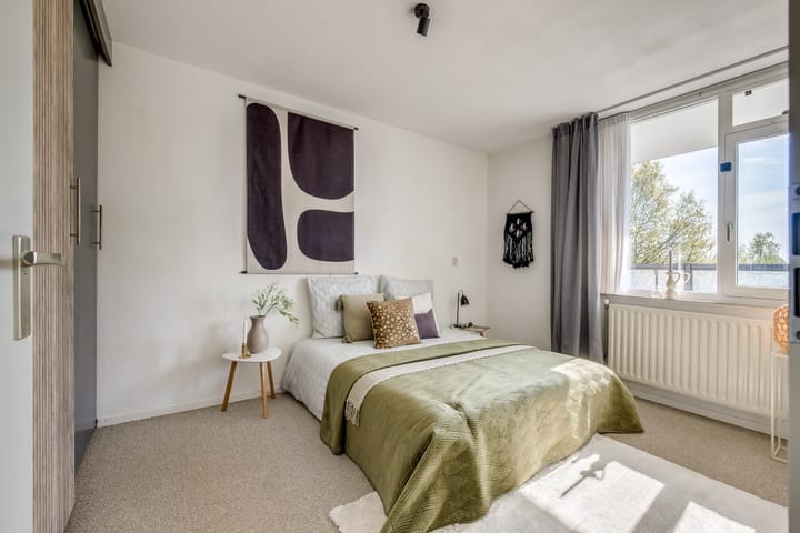 Foto 21 van Aartsbisschop Romerostraat 227