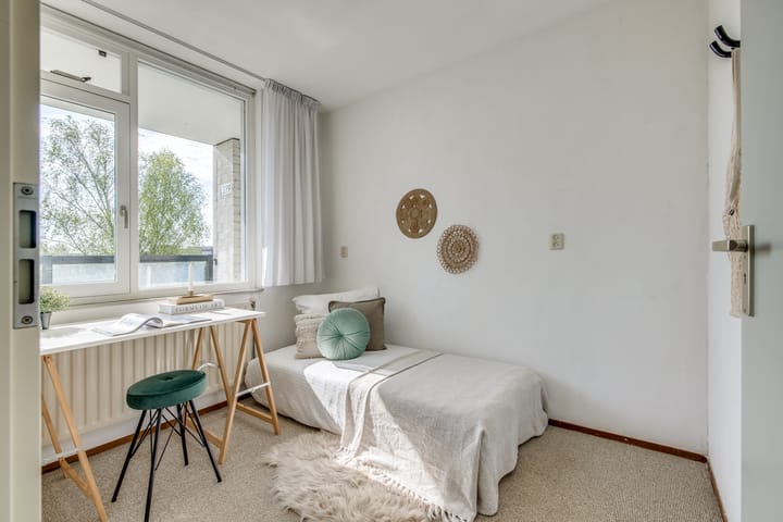 Foto 28 van Aartsbisschop Romerostraat 227