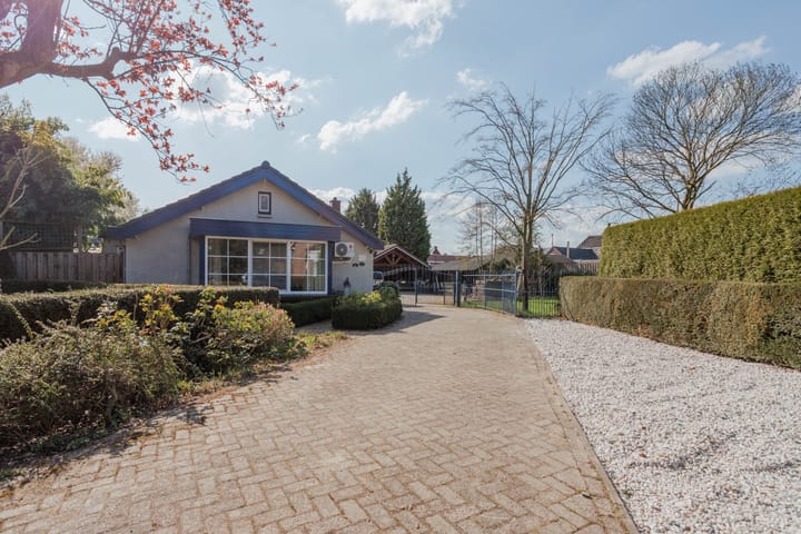 Photo 9 of Vlasvenstraat 8