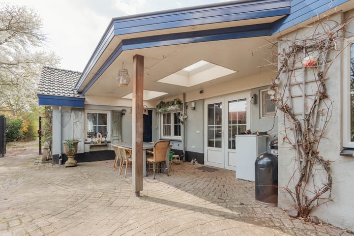 Photo 41 of Vlasvenstraat 8