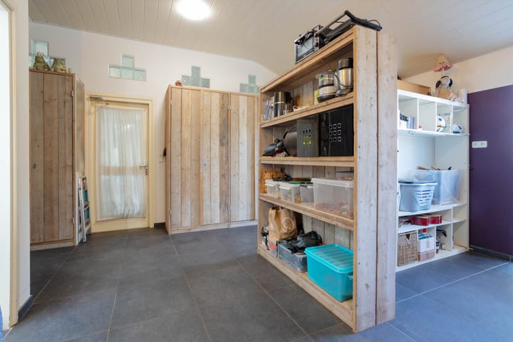 Photo 43 of Vlasvenstraat 8