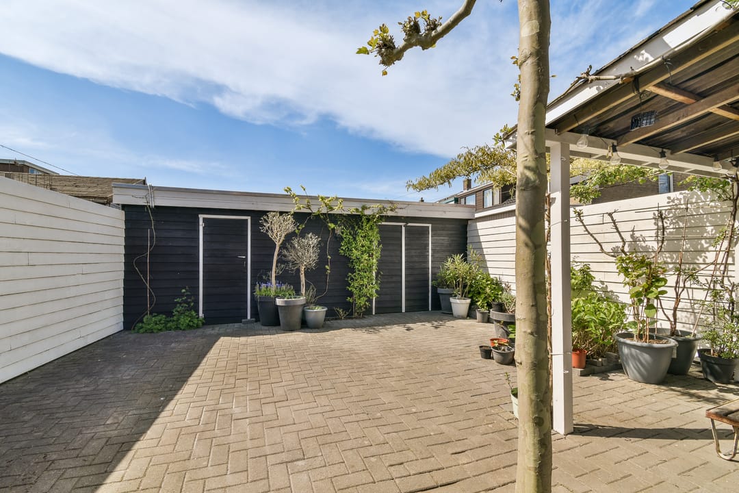 Foto 16 van Burgemeester van Esstraat 131