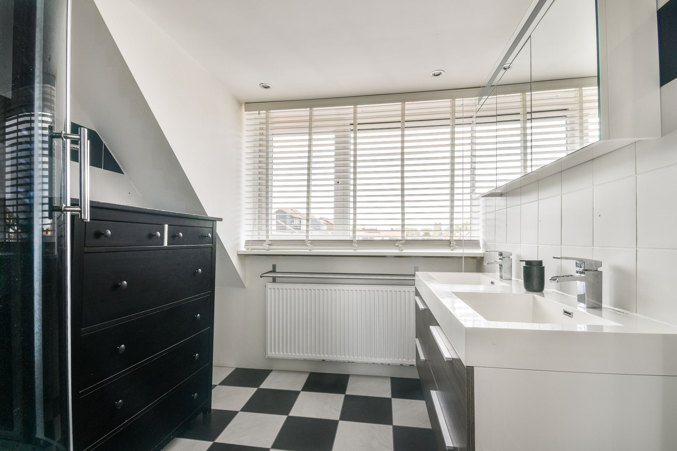 Foto 21 van Burgemeester van Esstraat 131