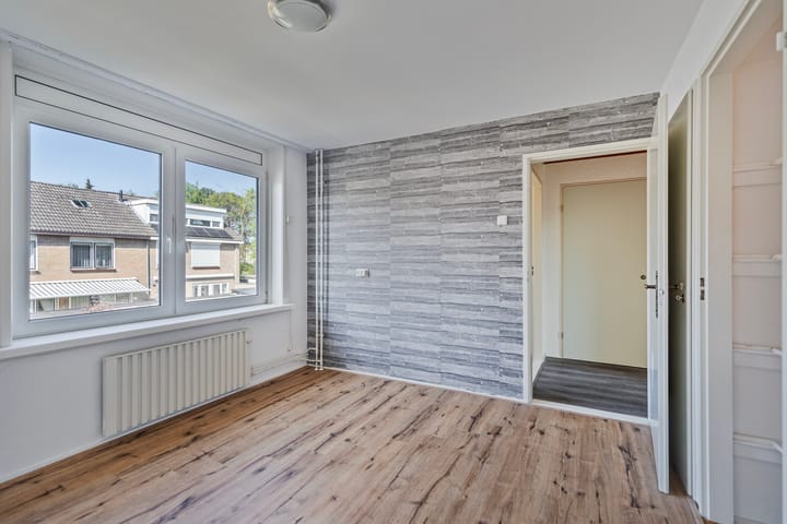 Photo 12 of Elzenlaan 18