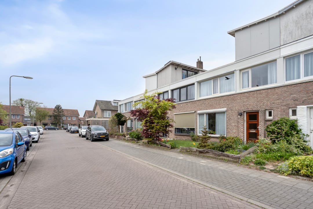 Foto 32 van Rudolf van Baarlestraat 12