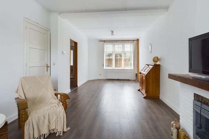 Foto 11 van Wilhelminaplantsoen 18