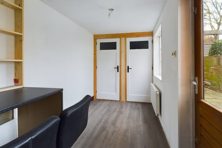 Foto 15 van Wilhelminaplantsoen 18