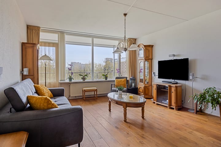 Foto 2 van Bachplein 201