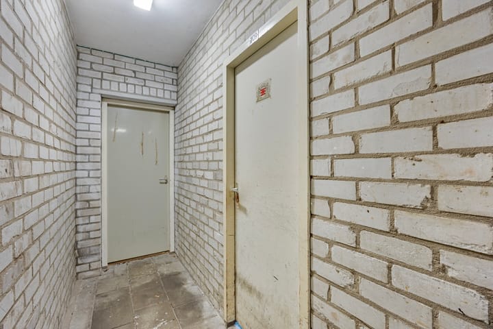 Photo 28 of Roelof van Schevenstraat 209