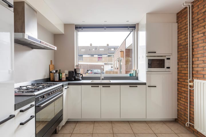 Foto 13 van Mendelssohnstraat 27