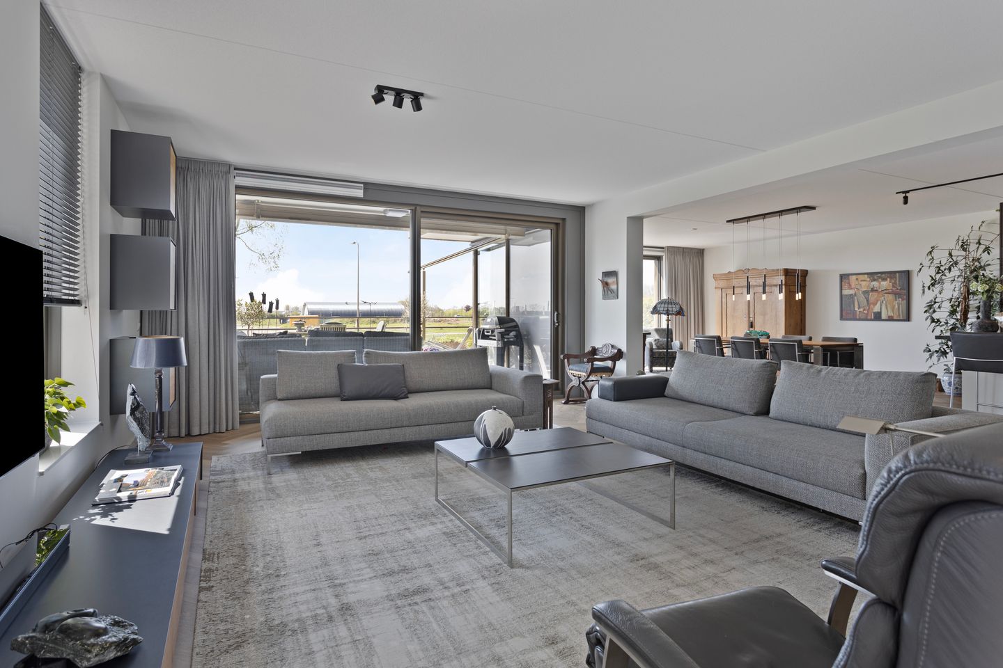 Foto 10 van Lisdodde 213