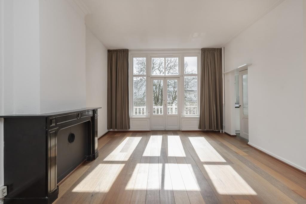 Photo 3 of Van Eeghenstraat 103-2