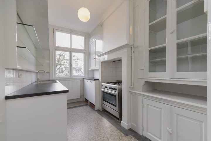 Foto 16 van Van Eeghenstraat 103-2