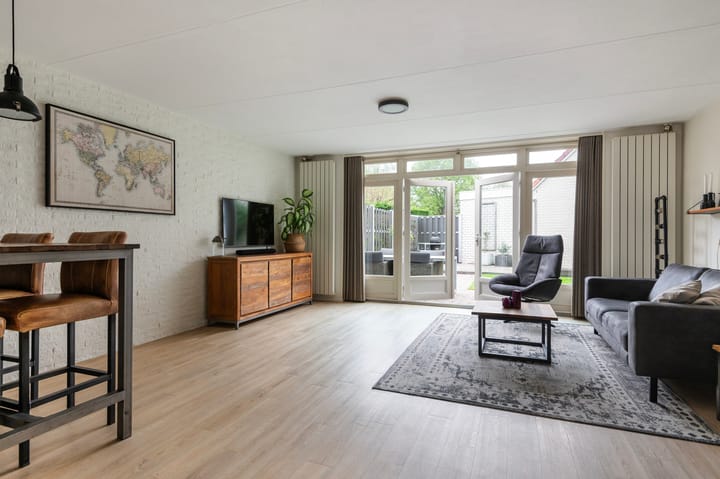 Foto 4 van Smaragd 23