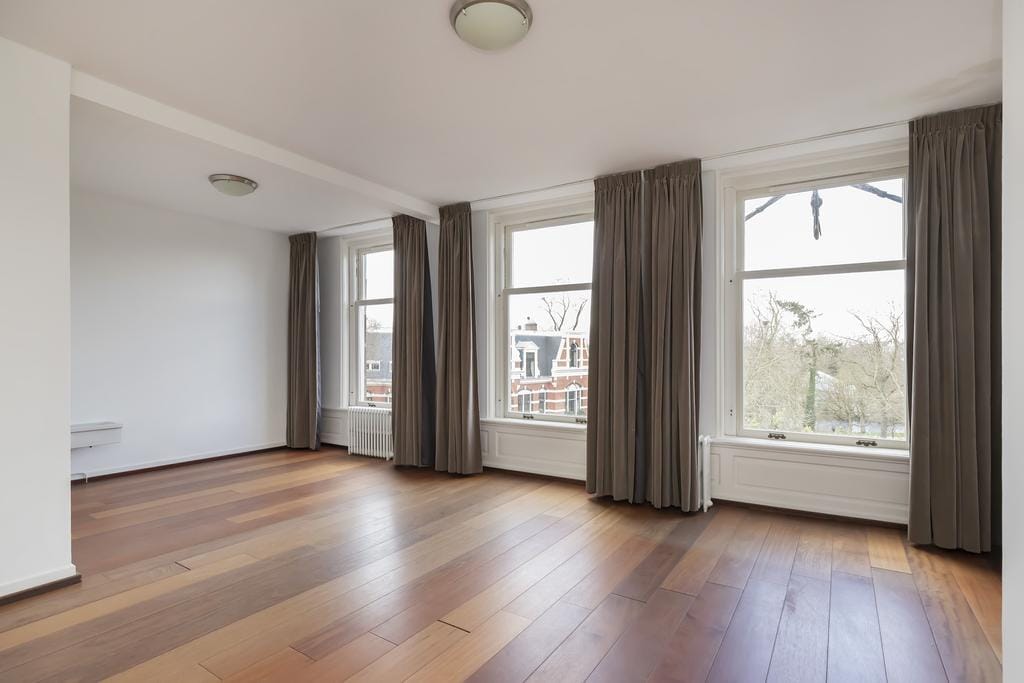 Photo 24 of Van Eeghenstraat 103-2