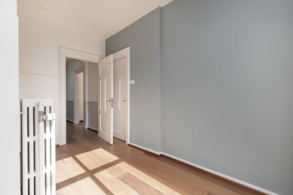 Photo 34 of Van Eeghenstraat 103-2