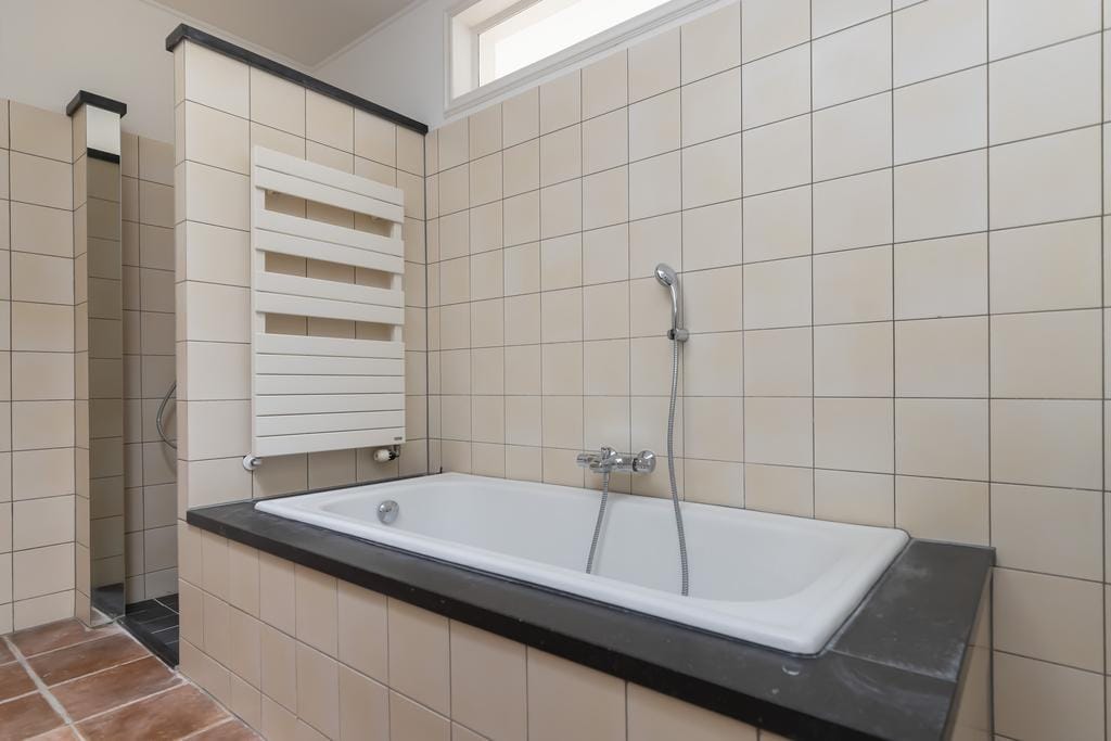 Photo 37 of Van Eeghenstraat 103-2