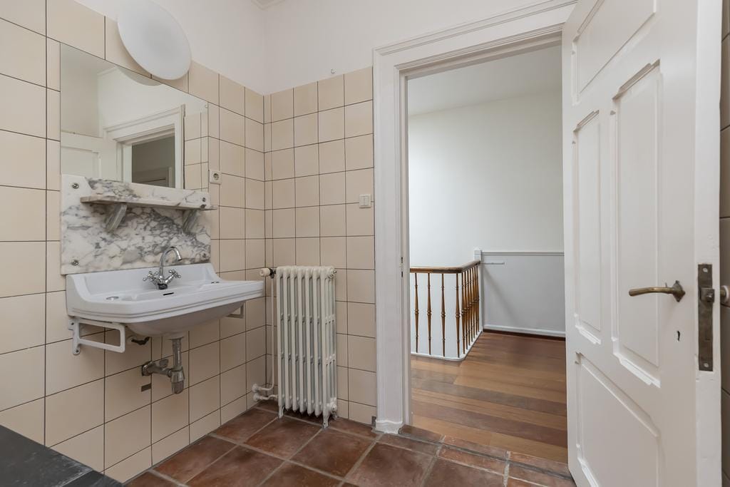 Photo 38 of Van Eeghenstraat 103-2