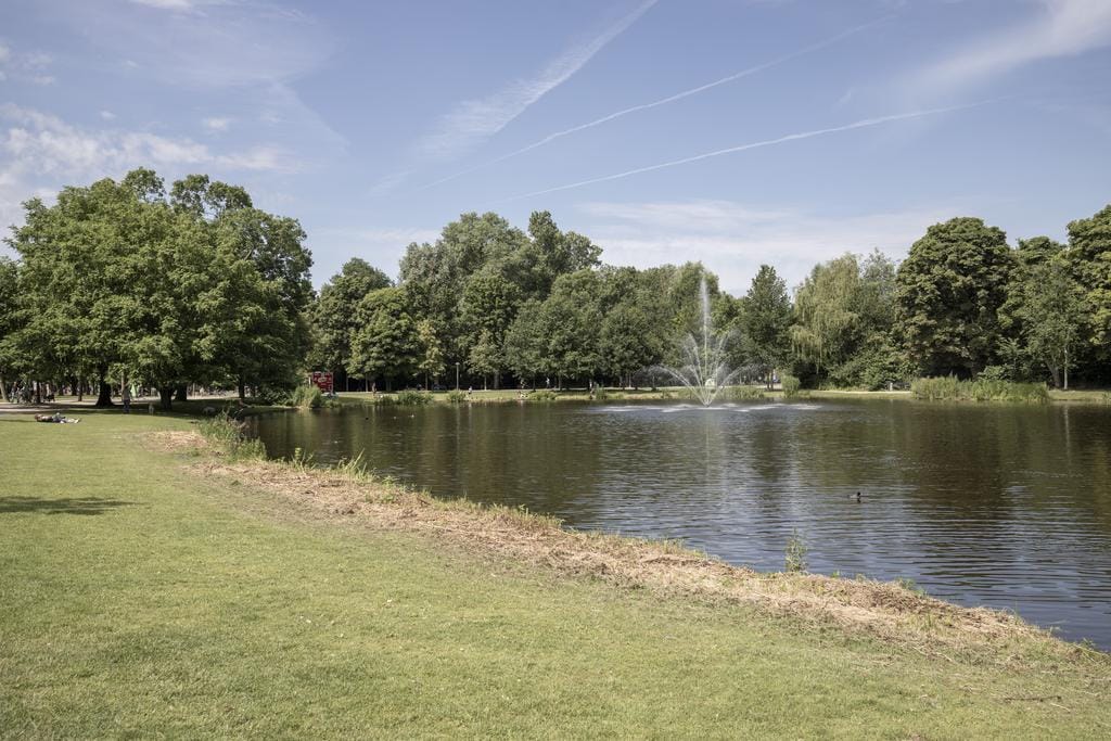 Photo 42 of Van Eeghenstraat 103-2