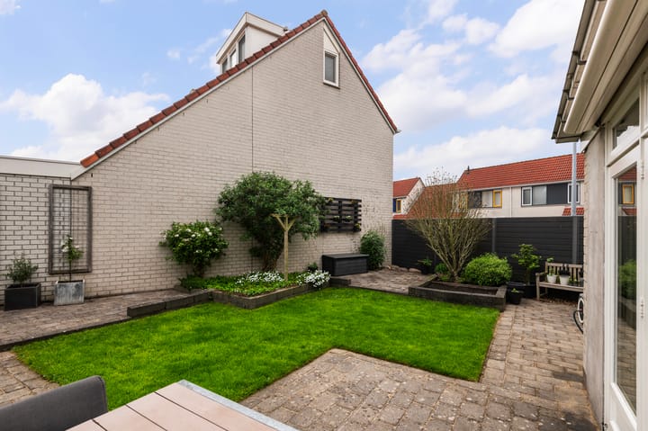 Foto 24 van Smaragd 23