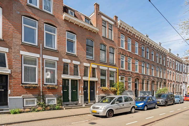 Photo 2 of Claes de Vrieselaan 83-A