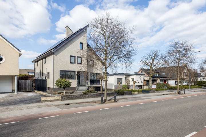 Photo 2 of Valkenburgerweg 42